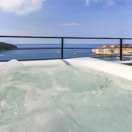 Apartment Penthouse With Jacuzzi *